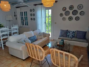 A lovely House with Stunning Views - Image 2