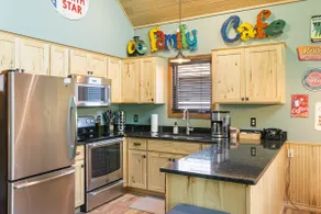 Green Gate Guest Houses - Lakeview Villa - Image 4