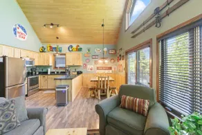 Green Gate Guest Houses - Lakeview Villa - Image 2