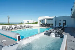 Villa Gold with ocean view, jacuzzi and private pool - Image 3