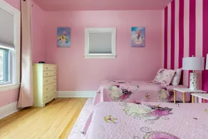 2 King Beds*2nd Floor*Porch*10min to Cle Clinic - Image 5
