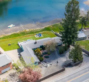 Luxury No-Bank 150' Waterfront w/Hot Tub & Game Rm - Image 4