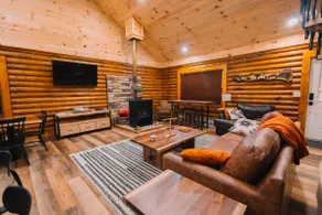 The Log Haus - Peaceful Cabin in Amish Country - Image 3