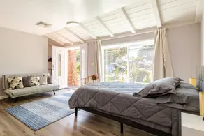 Convenient Comfort with a View - Image 2