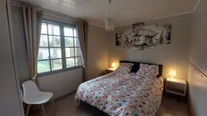 Ground floor apartment in flower garden - Image 5