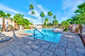 No Extra Fees! 2 Bdrm + Pool + Gym + Desk - Image 4