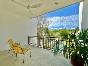 Airy house with bikes and pool - Image 4