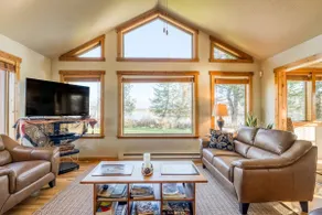 Flathead river waterfront guest house. - Image 3