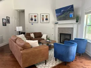 2 KING BED Fire Pit Game Room & 1 mile to Ole Miss - Image 3