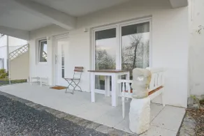 Beautiful quiet central apartment with terrace - Image 4