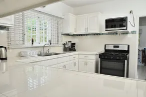 Hilltop 4BR Retreat w/Private Pool Near Ocho Rios - Image 3