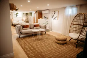 Open-Concept Boho Escape|Cozy & Stylish|Sleeps 2 - Image 2