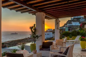 White Luxury Villa with amazing seaview and pool - Image 3