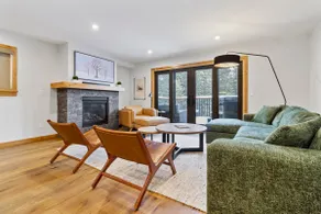 Tamarack Steamside Deluxe Chalet (end unit) - Image 2