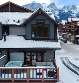 Tamarack Steamside Deluxe Chalet (end unit) - Image 5