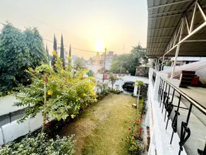 Spacious Colonial 4BHK; Green Lawn;Outdoor Jacuzzi - Image 4