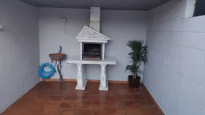 family home in La Zubia - Image 3