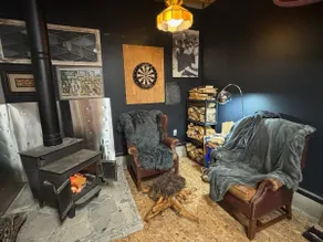Niagara Wine Country Art House | Hot Tub | 2 ppl - Image 4