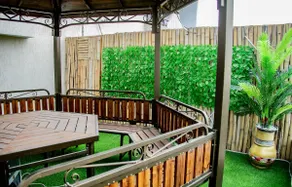 3 Quiet rooms in the center of Lomé - Image 2