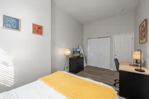 Soulard Gem |Cozy APT| Walk to Downtown STL! - Image 4