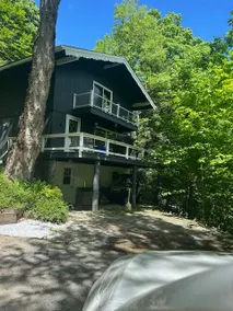 The Chalet Getaway,3 Baths, 5 Bedrooms,12 Beds - Image 2