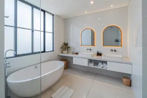 Modern Pool Villa | 6 Mins to Berawa Beach & Finns - Image 4