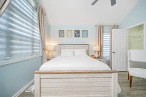 Cozy Coastal Condo 2BD, 2.5BR - Image 3