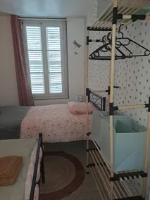 Atypical pretty apartment in the center of Saumur, 3 bedrooms, 2 to 7 people - Image 5