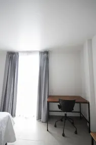 Cozy and Modern Apartment #08 - Image 4