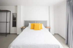 Cozy and Modern Apartment #08 - Image 2