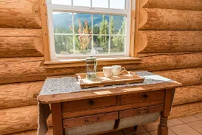Log cabin with panoramic views and hot tub - Image 5