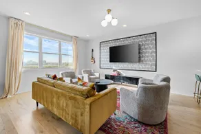 Hollywood Hill’s Oasis: Heated Pool & Hot Tub! - Image 3