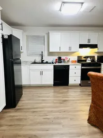 Cozy, Comfortable & Convenient Stays 2Bdrm/1 Bath - Image 2