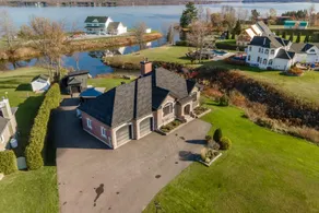 Luxurious Waterfront Paradise with Gazebo, Hottub - Image 2