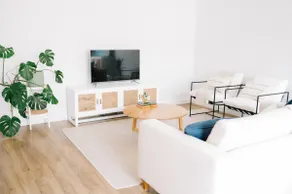 Luxury stay in prime location - Image 5