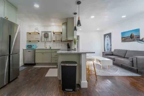 The Roost, No pet fees, fenced yard - Image 3