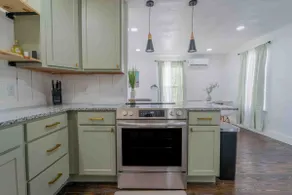 The Roost, No pet fees, fenced yard - Image 2