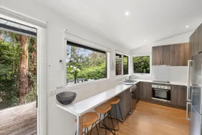 River House 1 - Lorne Holiday Stays - Image 4