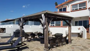 Beautiful Beach House - Image 2