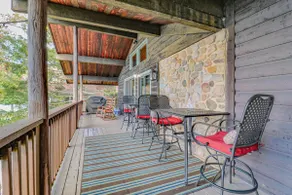 Lakefront Paradise in the Poconos! - Image 5