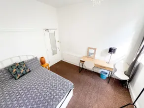 LARGE VICTORIAN TOWN HOUSE FOR UP TO 16 GUESTS - Image 5