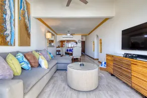 Beautiful Condo in the Marina minutes from the Beach - Image 2