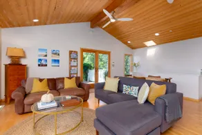 Tranquil & Spacious 2-Bedroom Garden Retreat - Image 3