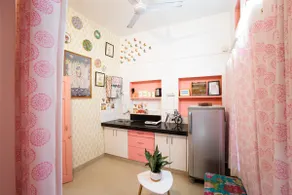 Charming Bohemian Retreat Near Fatehsagar Lake - Image 3