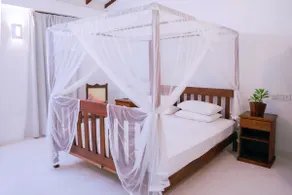 South Point Surf House - Whole Villa 5 Bedrooms (Sleeps 14)  - Image 4