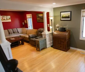 Modern home with central AC, firepit & fenced yard - Image 2