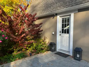 Modern Country Cottage by Bear Mountain - Image 3