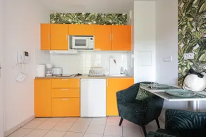 Industrial studio with terrace - Image 2