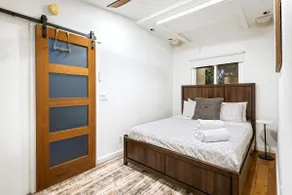 Charming 1-Bedroom Home near Downtown Culver - Image 3