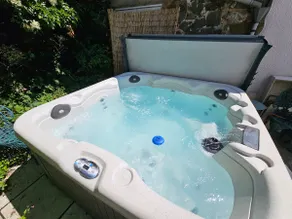 Cosy oak-beamed cottage - *with Optional Hot Tub* - Image 3